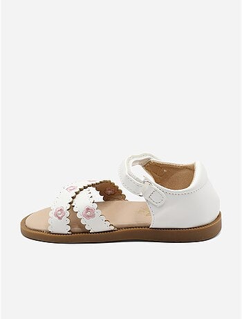 Sandalias con velcro