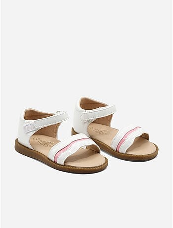 Sandalias con velcro