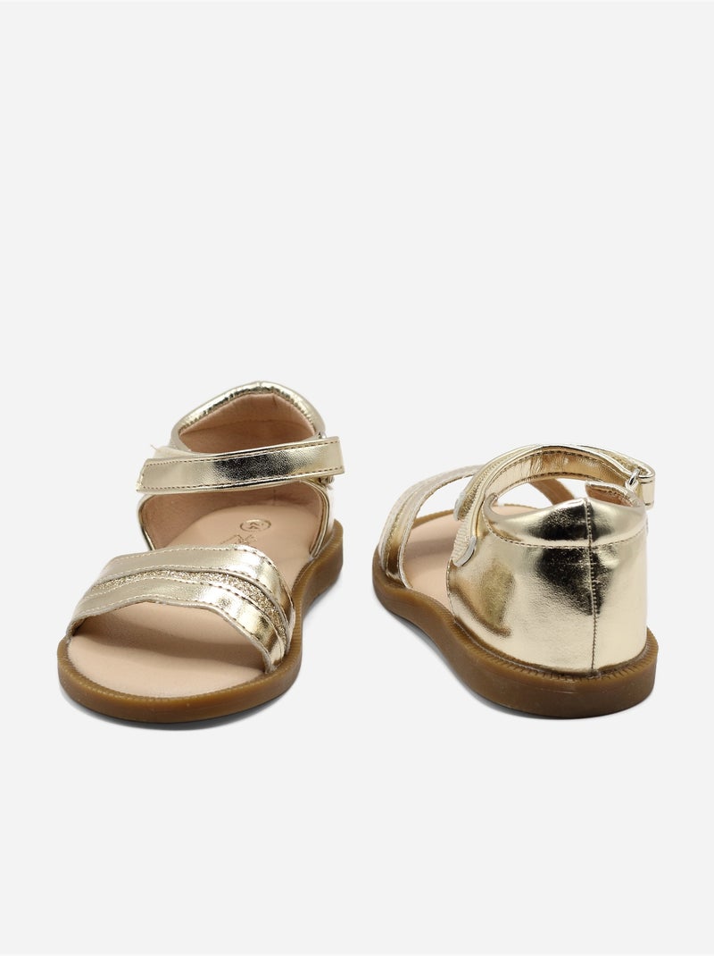 Sandalias con velcro Dorado/Oro - Kiabi
