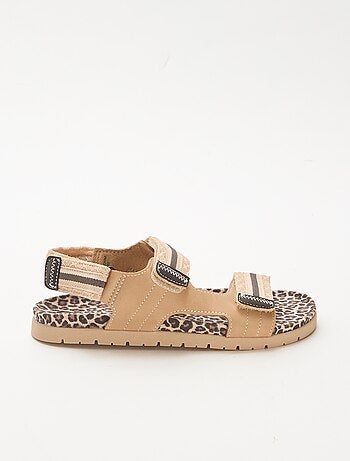 Sandalias con velcro estampado de leopardo