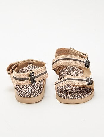 Sandalias con velcro estampado de leopardo