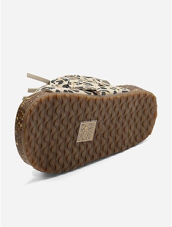 Sandalias con velcro