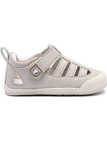 Sandalias conguitos cerradas respetuosas