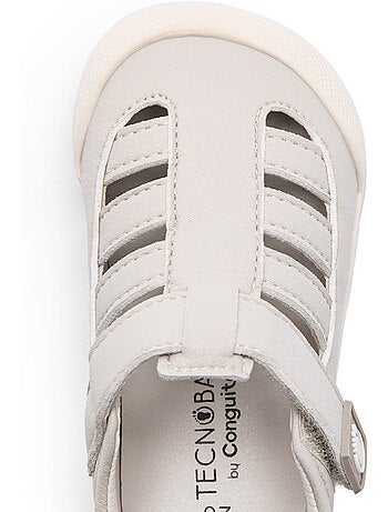 Sandalias conguitos cerradas respetuosas