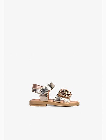 Sandalias conguitos flowers metallic