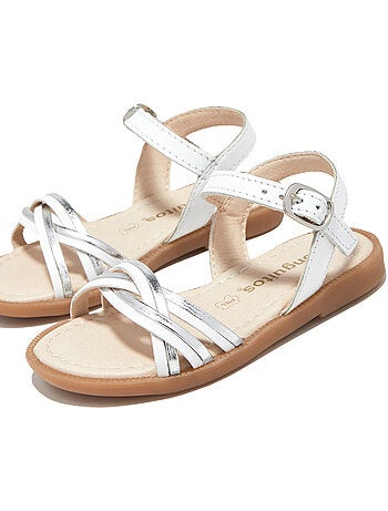 Sandalias conguitos hebilla plata
