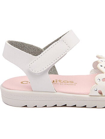 Sandalias conguitos mariposa blancas