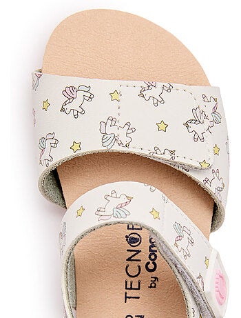 Sandalias conguitos respetuosas unicornio