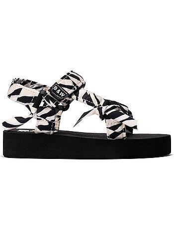 Sandalias conguitos zebra b&w