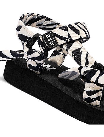 Sandalias conguitos zebra b&w