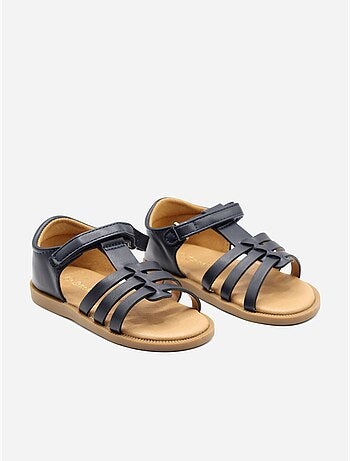 Sandalias correa cruzada
