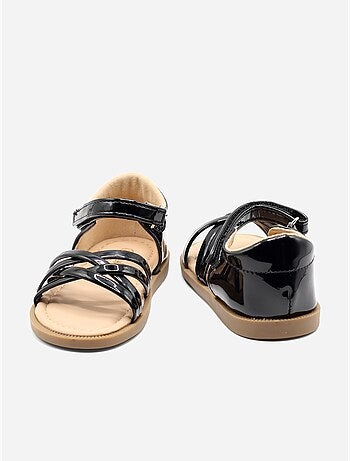 Sandalias correa cruzada
