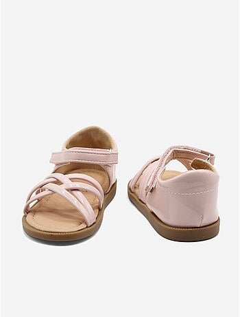 Sandalias correa cruzada