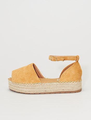 Sandalias cuna esparto con descuentos | Kiabi