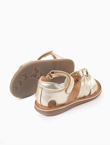 Sandalias de cuero con nudo decorativo