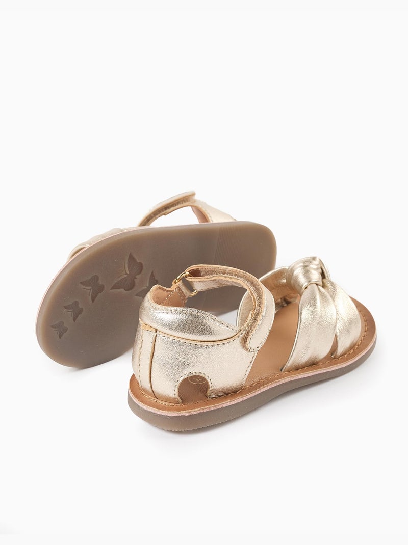 Sandalias de cuero con nudo decorativo Dorado/Oro - Kiabi