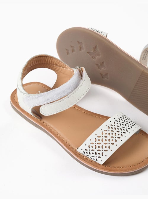 Sandalias de cuero con tira de mosaico - Kiabi