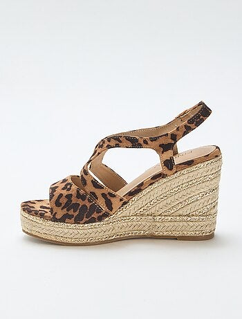 Sandalias de cuña con tacón de cuerda