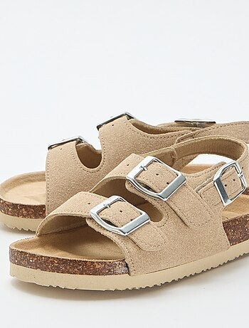 Sandalias de doble tira con hebillas contrastantes