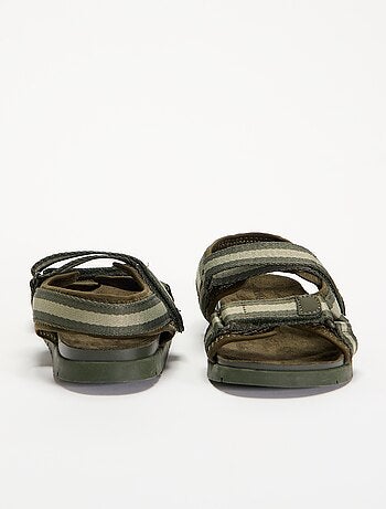 Sandalias de doble tira con velcro