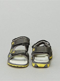 Sandalias de estilo deportivo estampadas - Kiabi