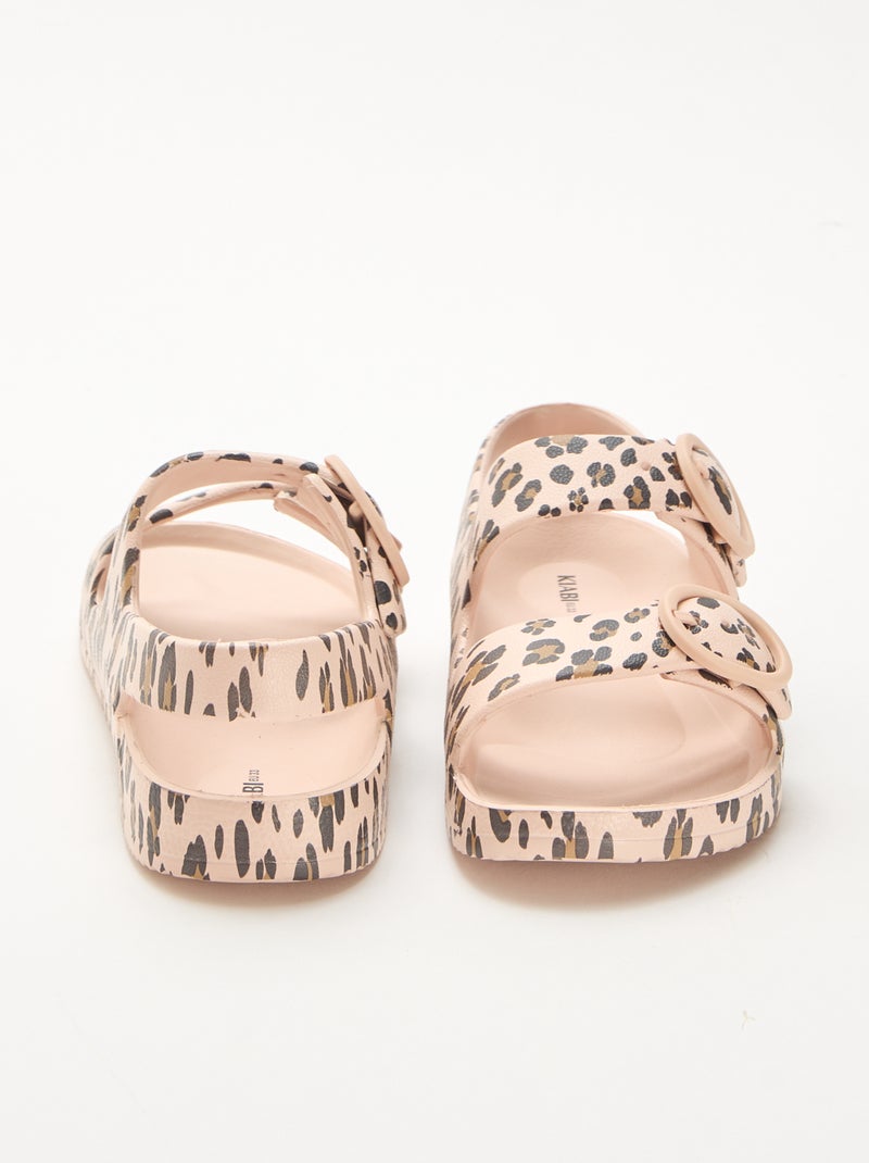 Sandalias de goma con estampado de leopardo Marron - Kiabi