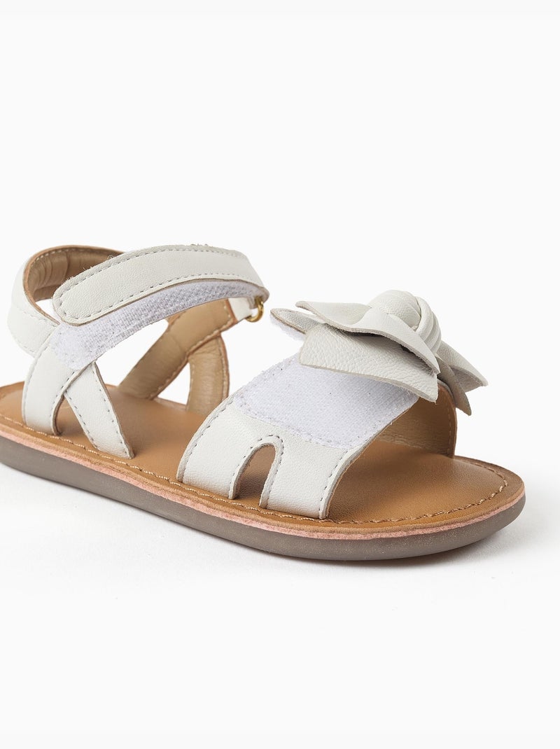 Sandalias de piel con lazo decorativo Blanco - Kiabi