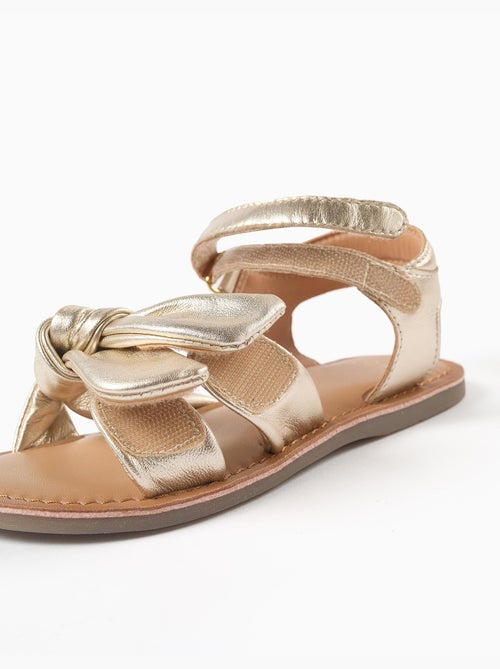 Sandalias de piel con nudo decorativo - Kiabi