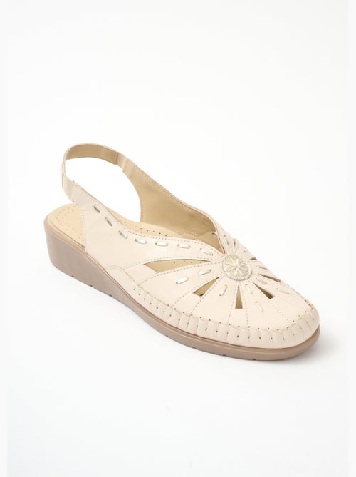Sandalias de piel con puntera cerrada y ancho confort - Afibel - Kiabi