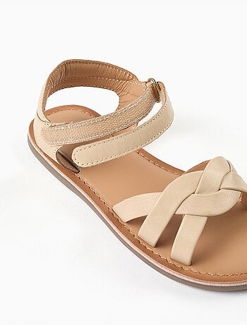 Sandalias de piel con tiras trenzadas y soporte en el talón