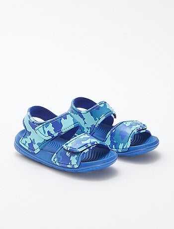 Sandalias de piscina