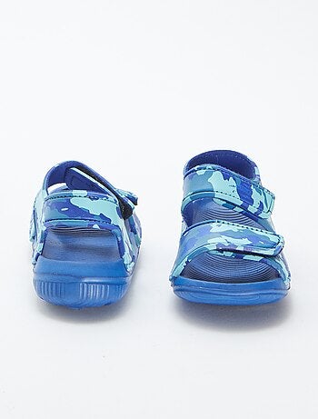 Sandalias de piscina