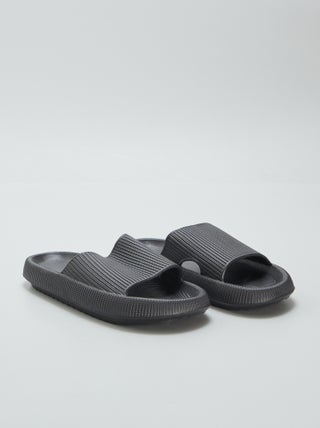 Sandalias de plástico moldeado
