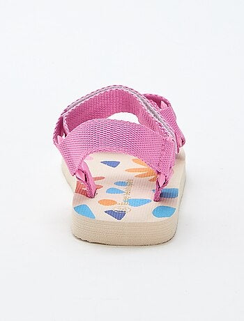 Sandalias de playa con tiras textiles