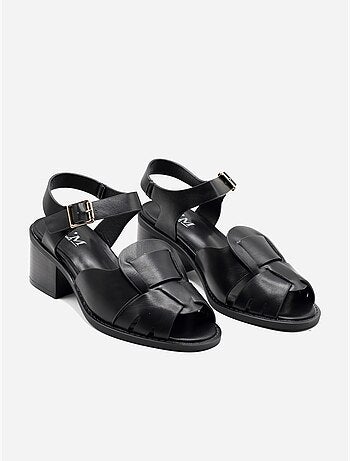 Sandalias de tacón con correa y hebilla