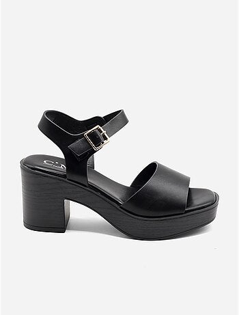 Sandalias de tacón con correa y hebilla