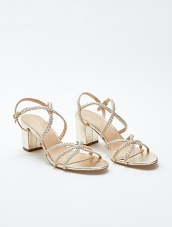 Sandalias de tacón doradas