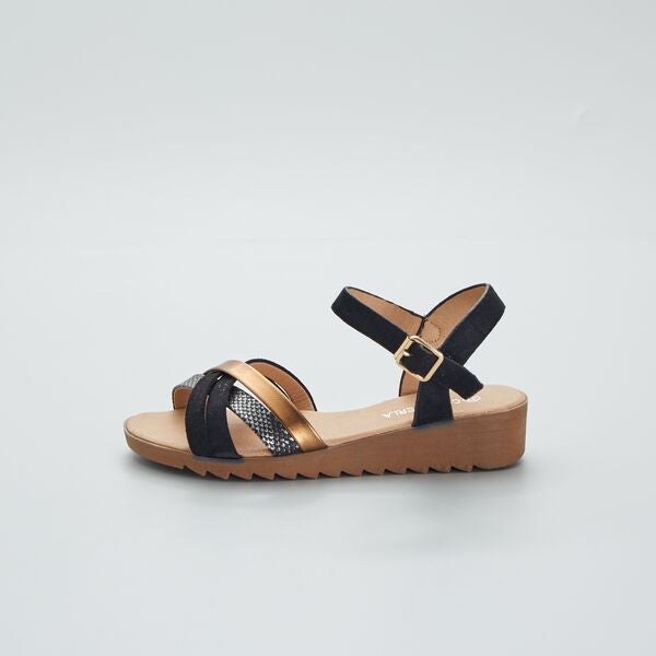 Sandalias de tiras cruzadas de varios materiales Mujer talla 34 a 48 -  NEGRO - Kiabi - 22,00€