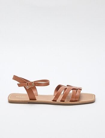 Sandalias con tira cruzada
