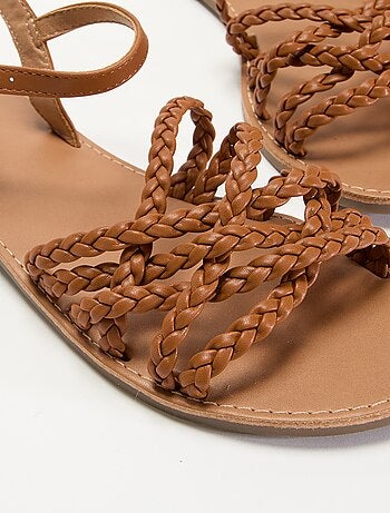 Sandalias de tiras trenzadas