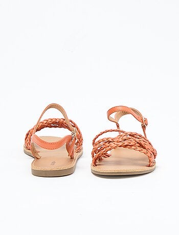 Sandalias de tiras trenzadas