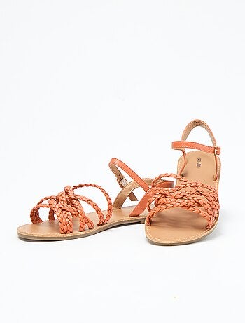 Sandalias de tiras trenzadas