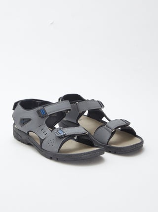 Sandalias deportivas con velcros