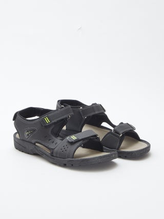 Sandalias deportivas con velcros