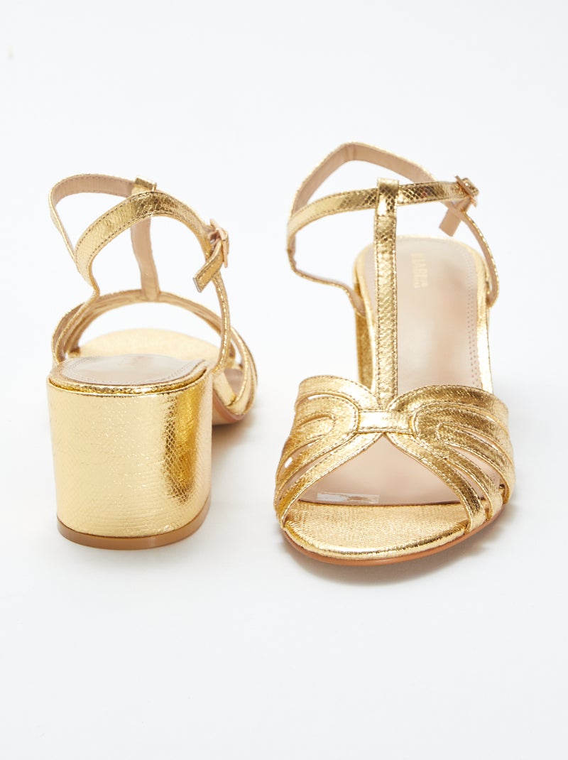 Sandalias doradas con tacón cuadrado AMARILLO - Kiabi
