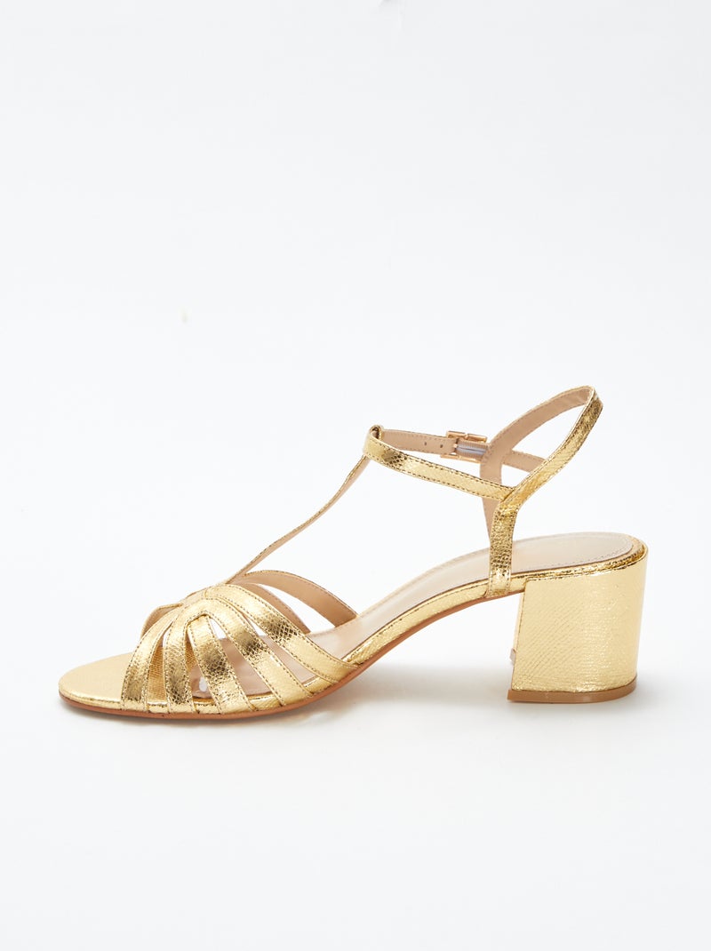 Sandalias doradas con tacón cuadrado AMARILLO - Kiabi
