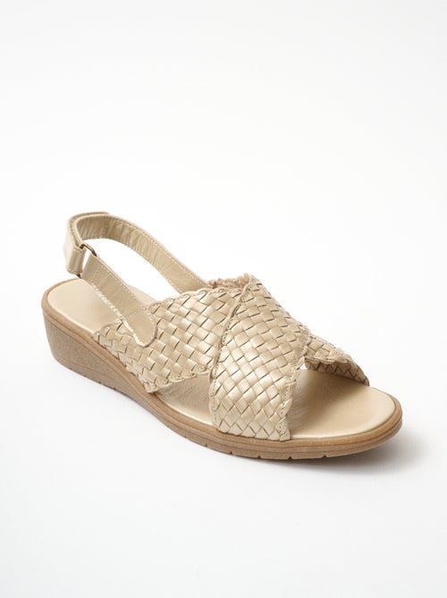 Sandalias piel trenzada ancho confort - Afibel - Kiabi