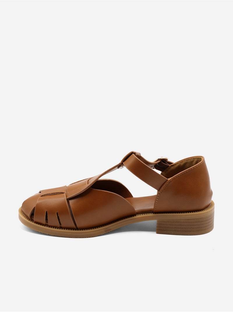 Sandalias planas cerradas Camel - Kiabi