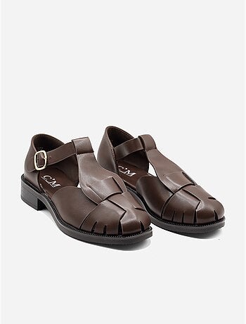 Sandalias planas cerradas