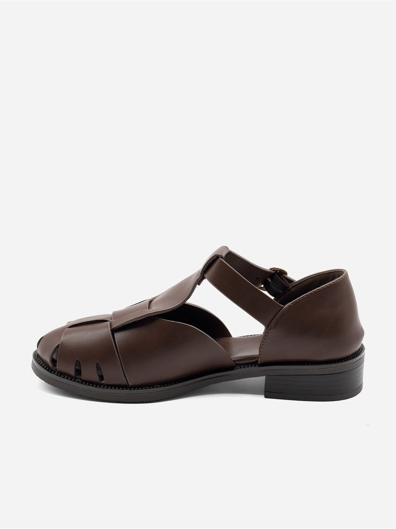 Sandalias planas cerradas Marrón - Kiabi